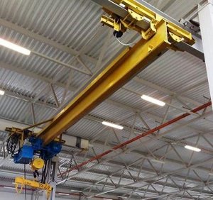Зона обслуживания как основное различие кран-балки и тельфера